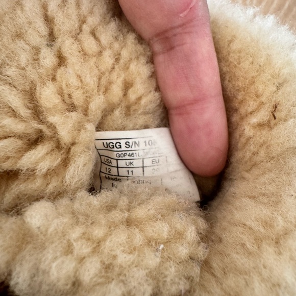 UGG Sheepskin Lined Boots 12C - Picture 4 of 4